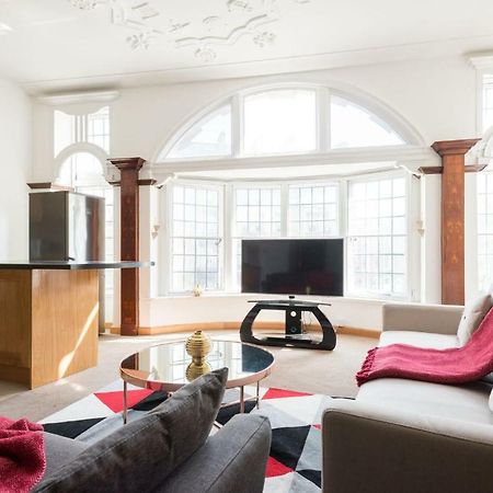 בריסטול The College Green Loft - Historic Light-Flooded 3Bdr Home מראה חיצוני תמונה