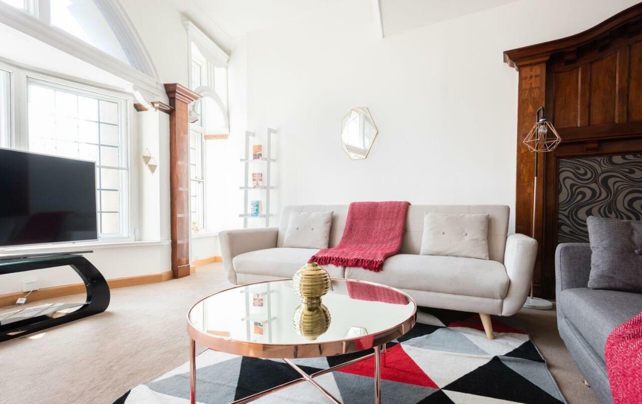 בריסטול The College Green Loft - Historic Light-Flooded 3Bdr Home מראה חיצוני תמונה