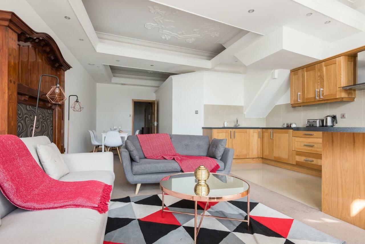 בריסטול The College Green Loft - Historic Light-Flooded 3Bdr Home מראה חיצוני תמונה