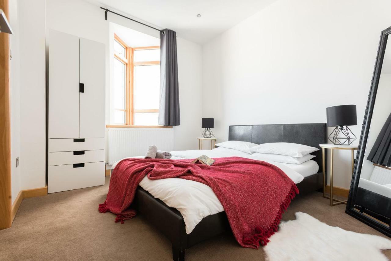 בריסטול The College Green Loft - Historic Light-Flooded 3Bdr Home מראה חיצוני תמונה