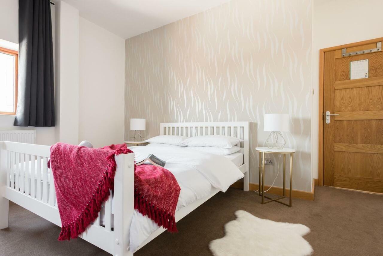 בריסטול The College Green Loft - Historic Light-Flooded 3Bdr Home מראה חיצוני תמונה